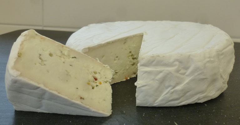 Weichkäse mit Kräutern - Weichkäse aus Schafsmilch – Hof im Greth Weichkäse mit Kräutern - Weichkäse aus Schafsmilch – Hof im Greth